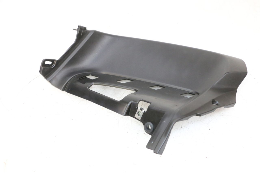 photo de CARENA SOTTO SELLA DESTRA YAMAHA NEO'S CORE 1 (2022 - 2026) - Zoom sui componenti