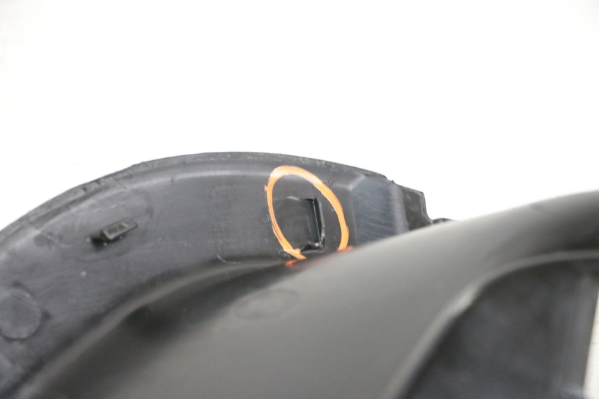 photo de CARENA SOTTO SELLA DESTRA YAMAHA NEO'S CORE 1 (2022 - 2026) - Altra angolazione