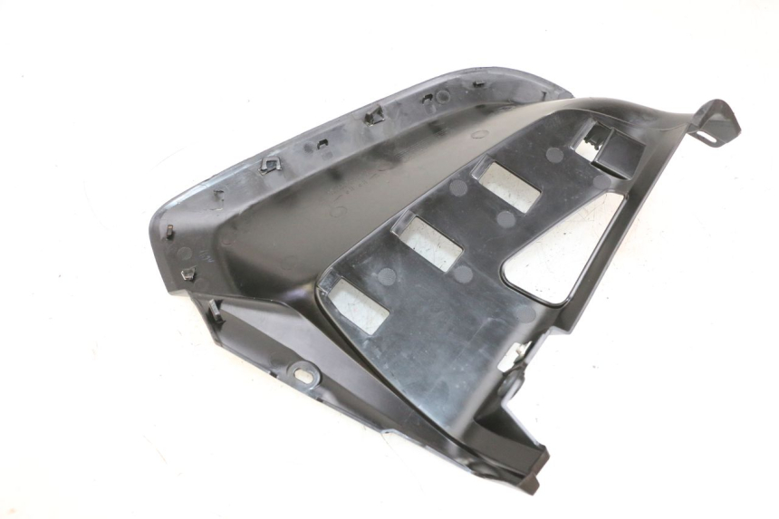 photo de CARENA SOTTO SELLA DESTRA YAMAHA NEO'S CORE 1 (2022 - 2026) - Marcature e riferimenti originali