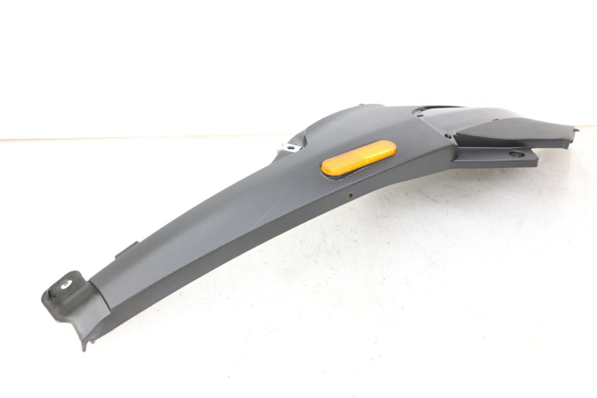 photo de CARENA SOTTO SELLA DESTRA PIAGGIO NRG POWER PUREJET 50 (2018 - 2021) - Dettaglio del componente