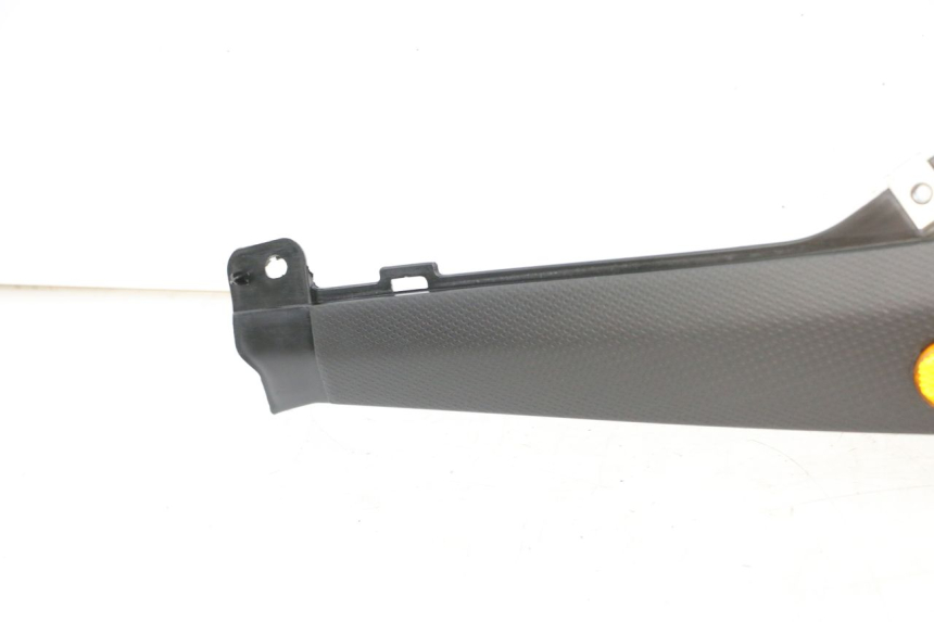 photo de CARENA SOTTO SELLA DESTRA PIAGGIO NRG POWER PUREJET 50 (2018 - 2021) - Dettagli dei punti di fissaggio