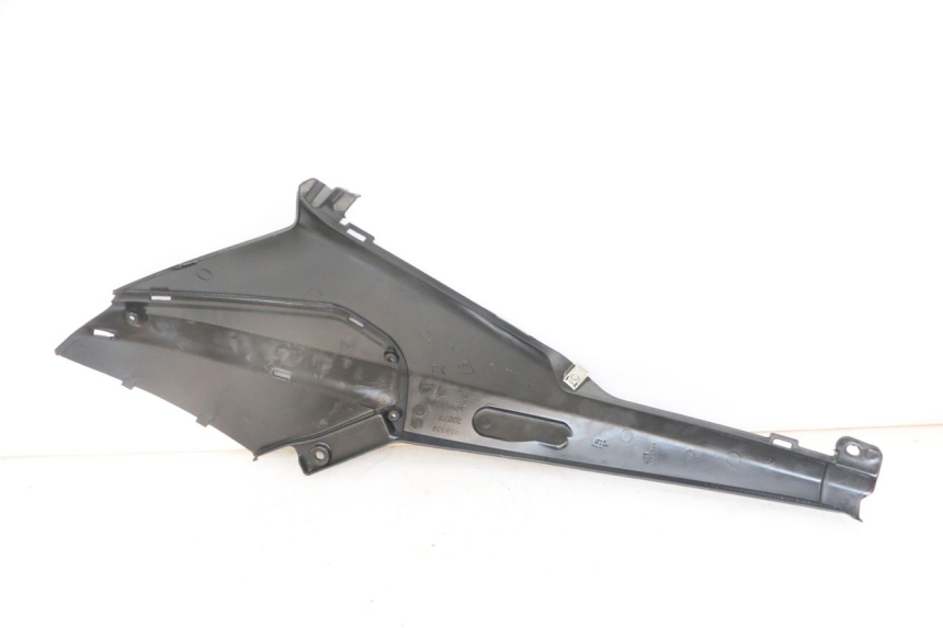 photo de CARENA SOTTO SELLA DESTRA PIAGGIO NRG POWER PUREJET 50 (2018 - 2021) - Dettaglio del componente