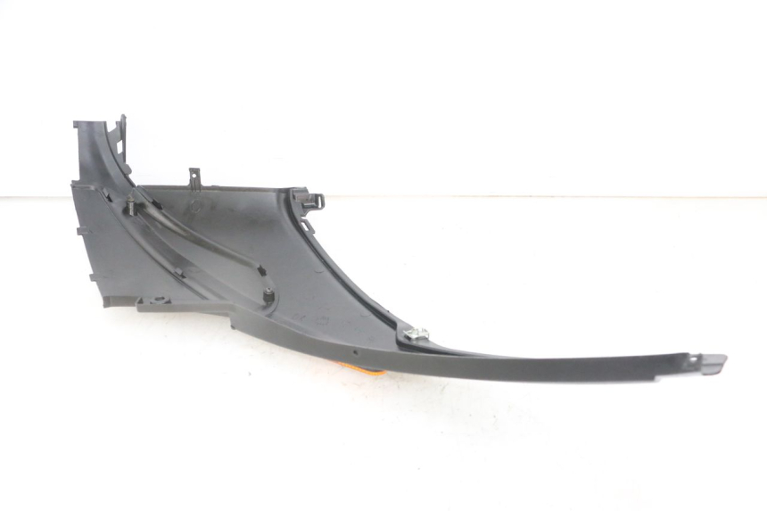 photo de CARENA SOTTO SELLA DESTRA PIAGGIO NRG POWER PUREJET 50 (2018 - 2021) - Dettaglio del componente
