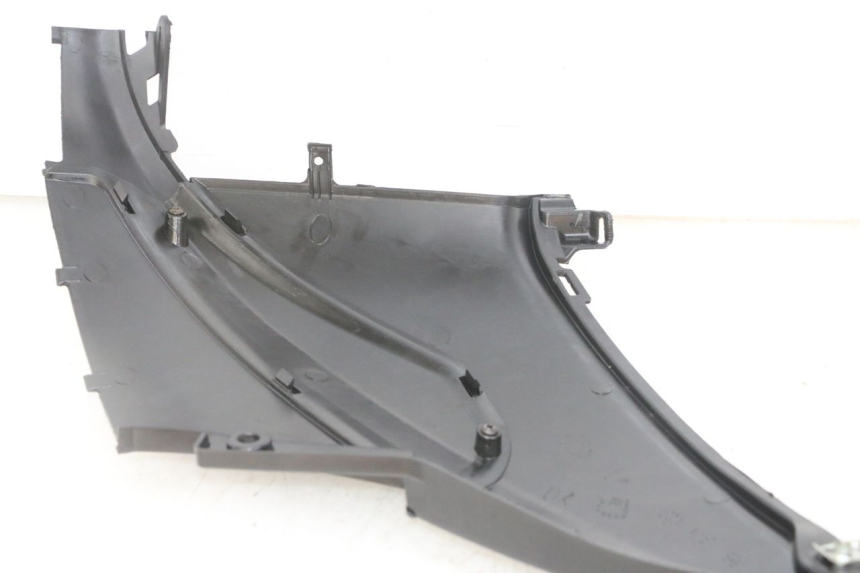 photo de CARENA SOTTO SELLA DESTRA PIAGGIO NRG POWER PUREJET 50 (2018 - 2021) - Zoom sullo stato d'uso