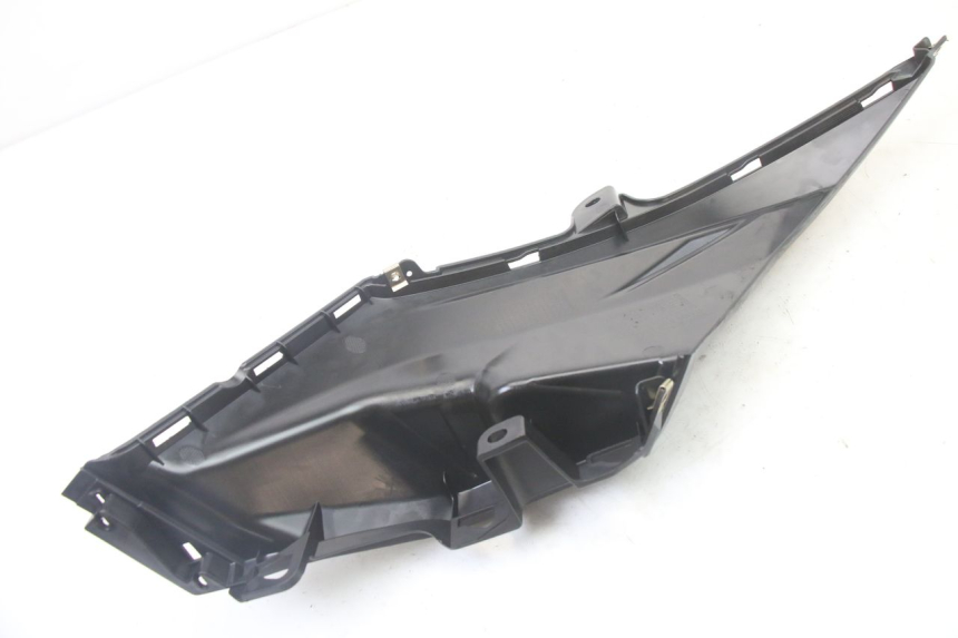 photo de CARENA SOTTO SELLA DESTRA SYM ORBIT III 3 4T 50 (2021 - 2025) - Zoom sullo stato d'uso