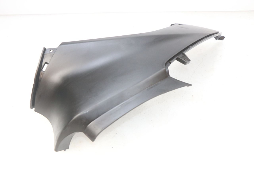 photo de COPERCHIO SOTTO SELLA DESTRO MBK OVETTO 2T 50 (2007 - 2017) - Primo piano tecnico