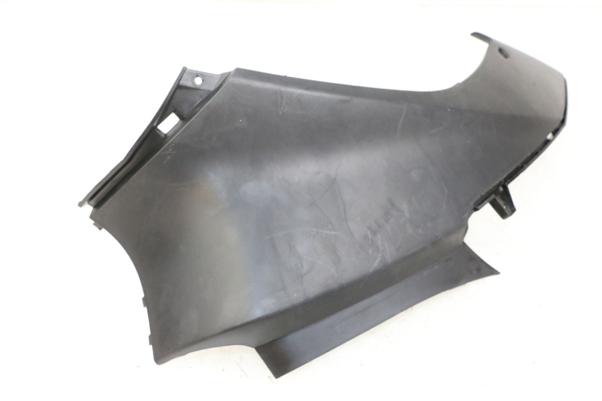 photo de CARENA SOTTO SELLA DESTRA MBK OVETTO ONE 2T 50 (2013 - 2017) - Altra angolazione