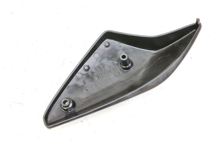 photo de CARENA SOTTO SELLA DESTRA PEUGEOT TKR TREKKER FURIOUS 50 (2005 - 2014) - Dettaglio del componente