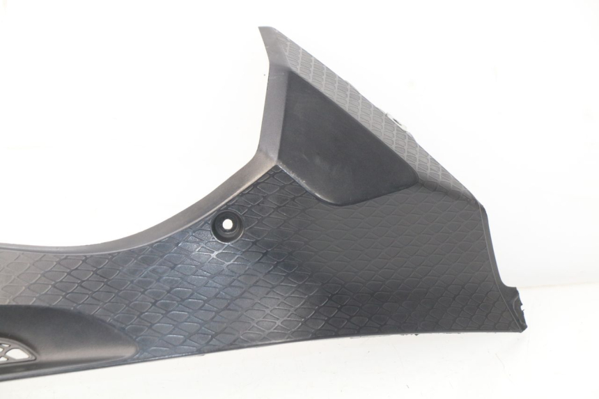 photo de COPERCHIO SOTTO SELLA DESTRO BMW S RR ABS S1000RR 1000 (2009 - 2011) - Stato della superficie e materiale