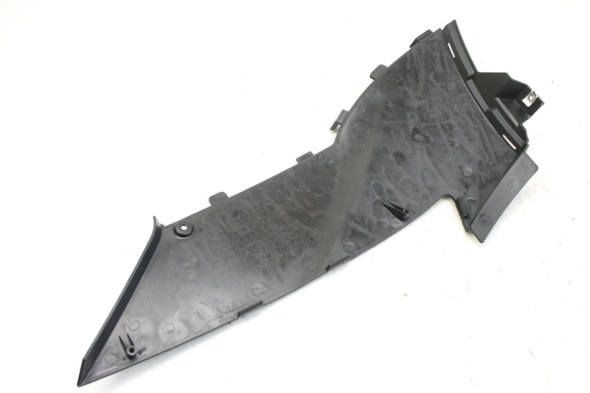 photo de COPERCHIO SOTTO SELLA DESTRO DAELIM S2 FI 125 (2008 - 2017) - Zoom sullo stato d'uso