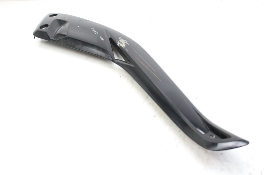 photo de COPERCHIO SOTTO SELLA DESTRO MBK SKYCRUISER 125 (2010 - 2013) - Altra angolazione