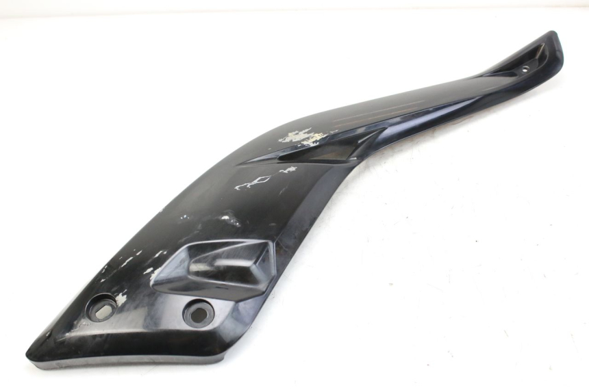 photo de COPERCHIO SOTTO SELLA DESTRO MBK SKYCRUISER 125 (2010 - 2013) - Primo piano tecnico