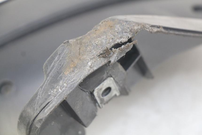 photo de COPERCHIO SOTTO SELLA DESTRO APRILIA SR 2T 50 (2012 - 2017) - Vista d'insieme del prodotto