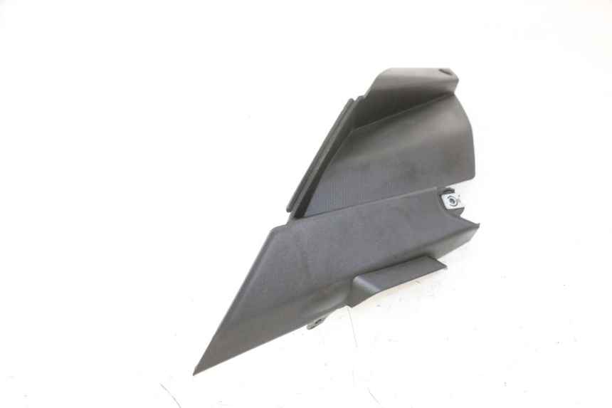 photo de CARENA SOTTO SELLA DESTRA APRILIA SR R 2T LC 50 (2018 - 2021) - Primo piano tecnico