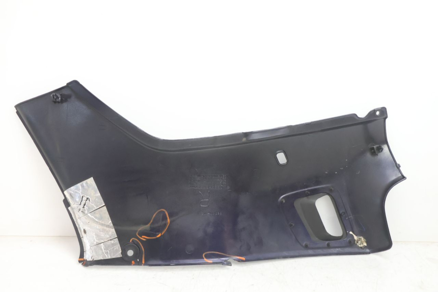 photo de CARENA SOTTO SELLA DESTRA HONDA ST PAN EUROPEAN 1100 (1990 - 2002) - Vista d'insieme del prodotto