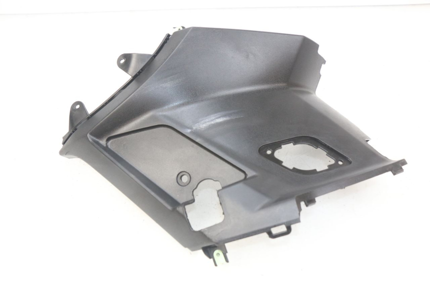 photo de COPERCHIO SOTTO SELLA DESTRO PEUGEOT STREETZONE 4T 50 (2018 - 2023) - Vista principale