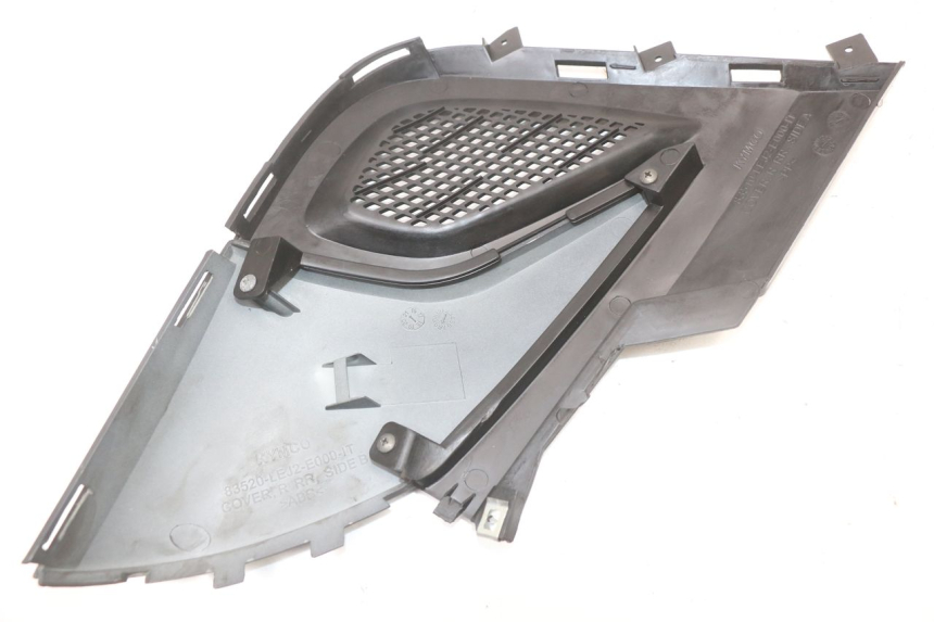 photo de CARENA SOTTO SELLA DESTRA KYMCO SUPER 8 4T 50 (2021 - 2024) - Altra angolazione