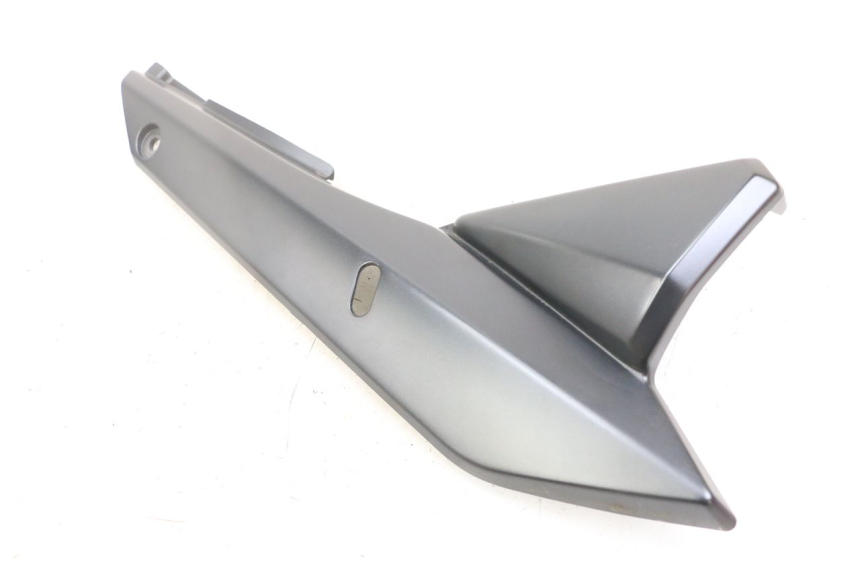 photo de CARENA SOTTO SELLA DESTRA SUZUKI GSX F GSXF 650 (2007 - 2015) - Primo piano tecnico