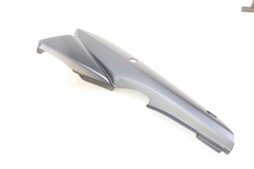 photo de CARENA SOTTO SELLA DESTRA SUZUKI GSX F GSXF 650 (2007 - 2015) - Vista d'insieme del prodotto