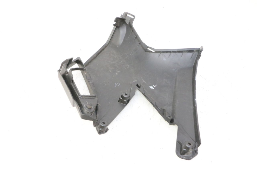 photo de COPERCHIO SOTTO SELLA DESTRO APRILIA SXR 50 (2021 - 2023) - Zoom sullo stato d'uso