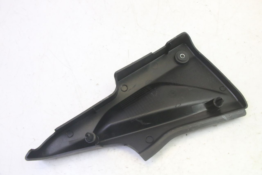 photo de COPERCHIO SOTTO SELLA DESTRO DAELIM VJ ROADWIN FI 125 (2008 - 2017) - Altra angolazione