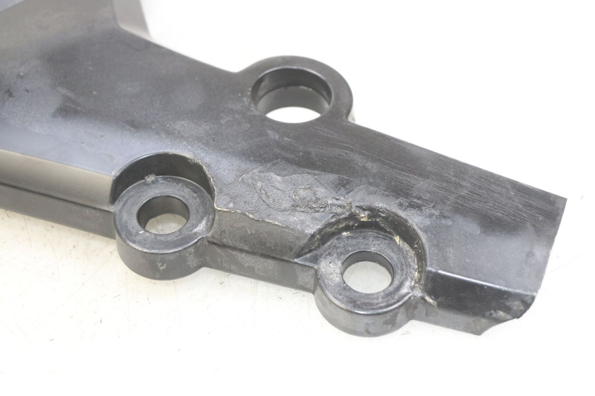 photo de COPERCHIO SOTTO SELLA DESTRO SYM WOLF SB 125 (2011 - 2018) - Stato della superficie e materiale