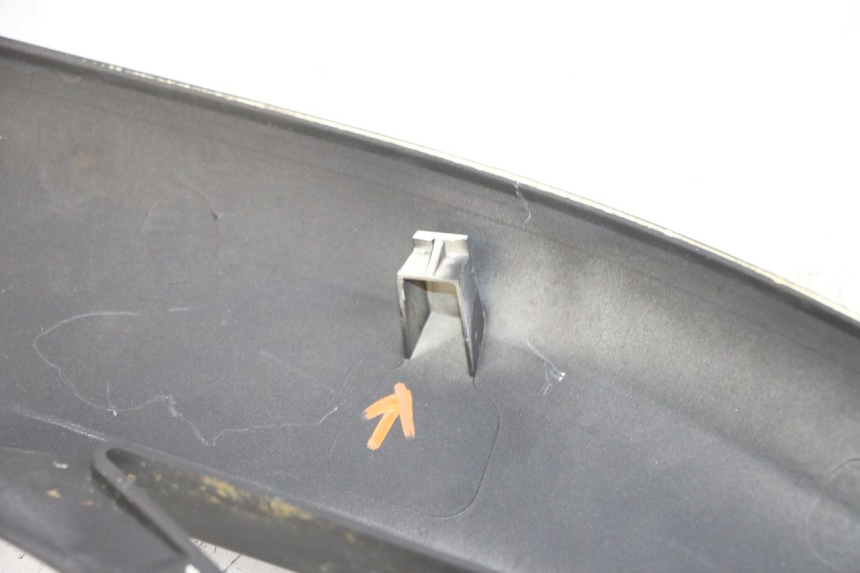 photo de CARENA SOTTO SELLA DESTRA YAMAHA X-MAX XMAX ABS 250 (2010 - 2012) - Altra angolazione