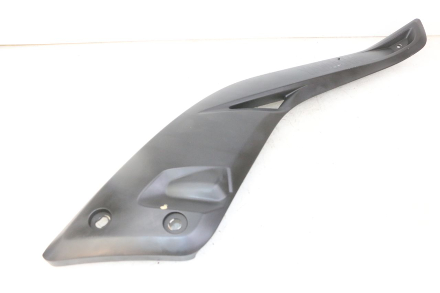photo de COPERCHIO SOTTO SELLA DESTRO YAMAHA X-MAX XMAX 125 (2010 - 2013) - Dettaglio del componente