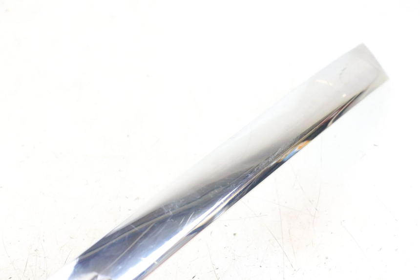 photo de COPERCHIO SOTTO SELLA DESTRO PIAGGIO X8 125 (2004 - 2007) - Dettaglio del componente