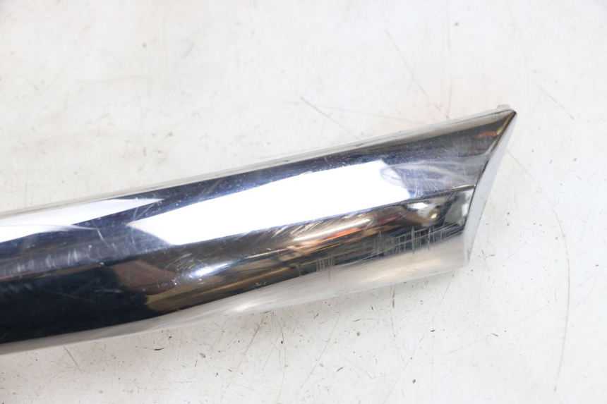 photo de COPERCHIO SOTTO SELLA DESTRO PIAGGIO XEVO - X EVO 125 (2007 - 2017) - Altra angolazione