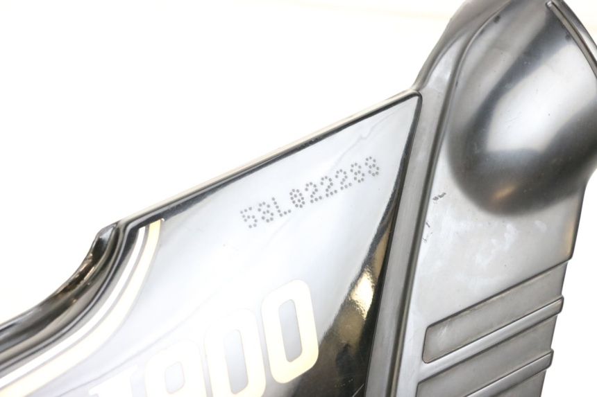 photo de COPERCHIO SOTTO SELLA DESTRO YAMAHA XJ F 900 (1983 - 1994) - Dettaglio del componente