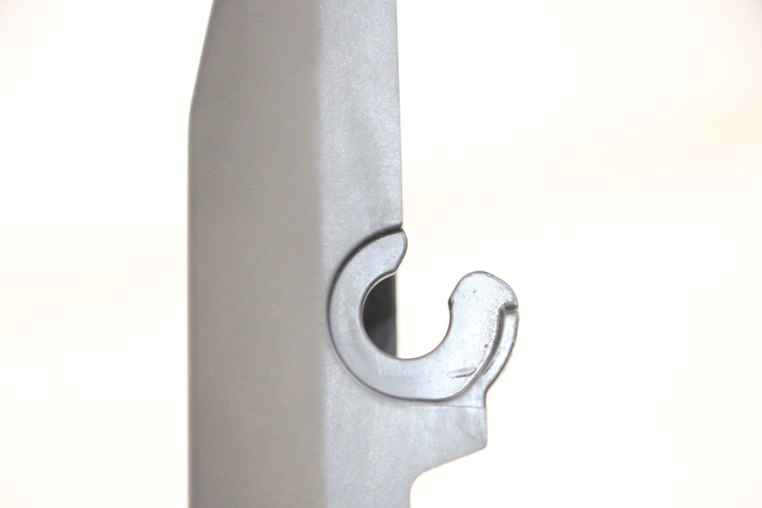 photo de COPERCHIO SOTTO SELLA DESTRO YAMAHA XJ6 ABS 600 (2008 - 2016) - Dettaglio del componente