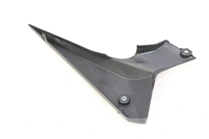 photo de COPERCHIO SOTTO SELLA DESTRO YAMAHA XJ6 ABS 600 (2008 - 2016) - Altra angolazione