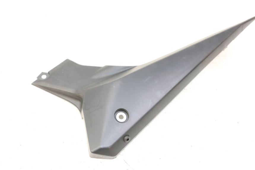 photo de COPERCHIO SOTTO SELLA DESTRO YAMAHA XJ6 ABS 600 (2008 - 2016) - Vista d'insieme del prodotto