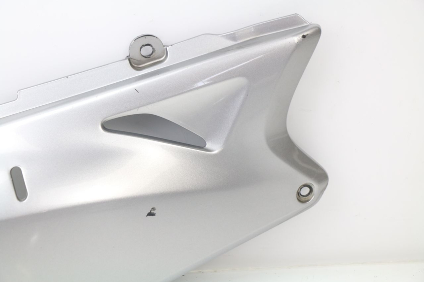 photo de CARENA SOTTO SELLA DESTRA HONDA XLV TRANSALP 650 (2005 - 2007) - Altra vista dell'articolo