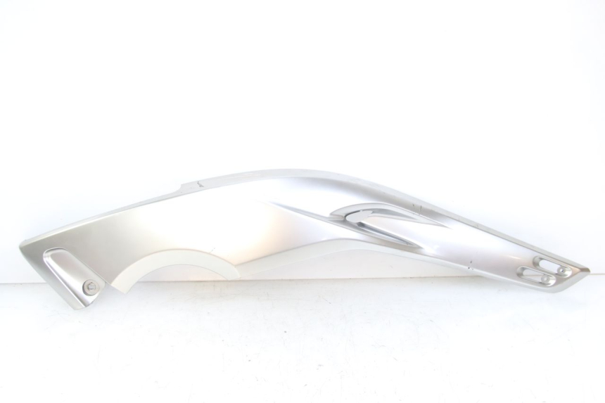 photo de COPERCHIO SOTTO SELLA DESTRO YAMAHA XP T-MAX TMAX 500 (2004 - 2007) - Vista principale