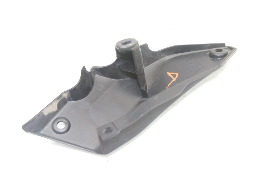 photo de CARENA SOTTO SELLA DESTRA YAMAHA TRACER 7 700 (2020 - 2024) - Zoom sullo stato d'uso