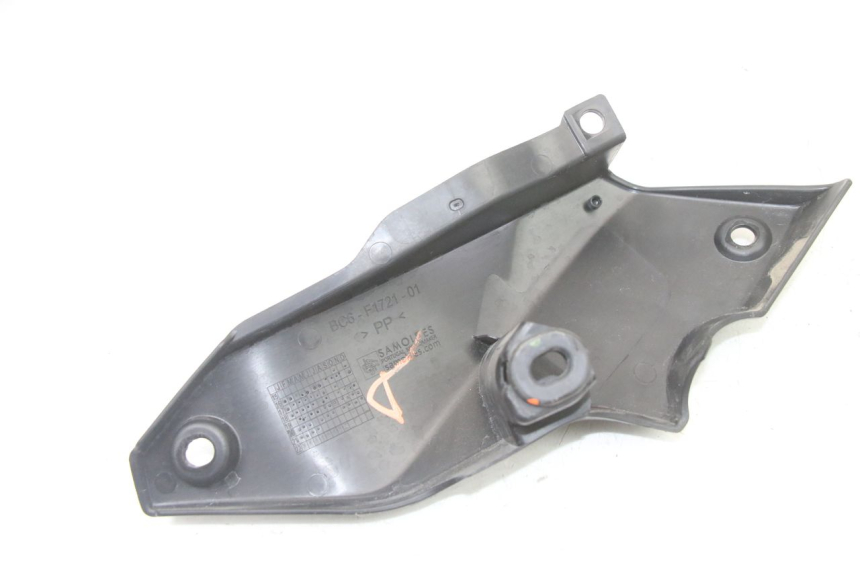 photo de CARENA SOTTO SELLA DESTRA YAMAHA TRACER 7 700 (2020 - 2024) - Altra angolazione