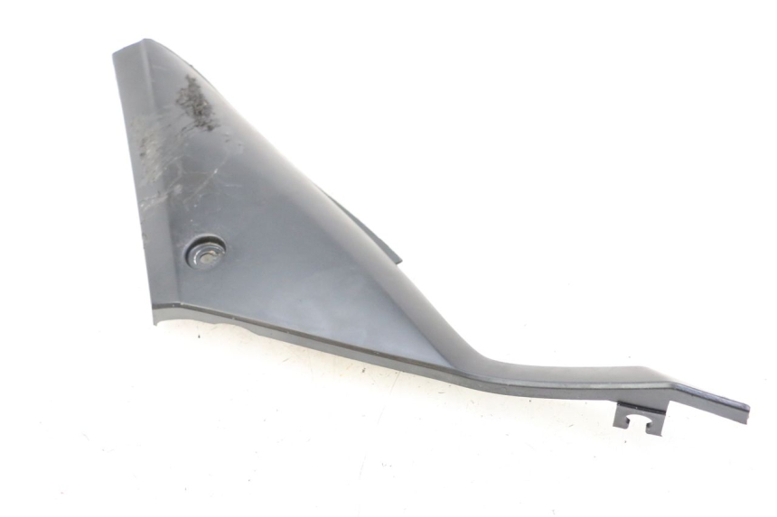 photo de CARENA SOTTO SELLA DESTRA YAMAHA TZR 50 (2008 - 2016) - Primo piano tecnico