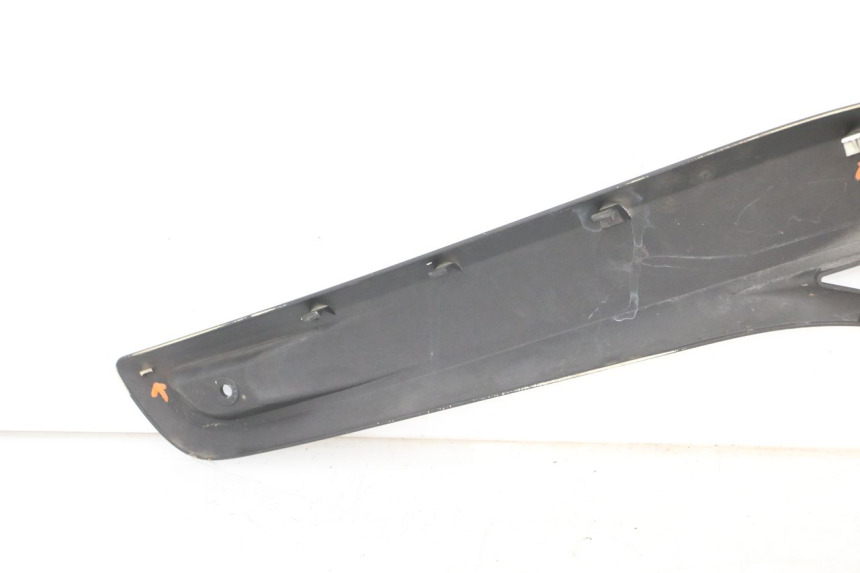 photo de CARENA SOTTO SELLA DESTRA YAMAHA X-MAX XMAX ABS 250 (2010 - 2014) - Vista d'insieme del prodotto