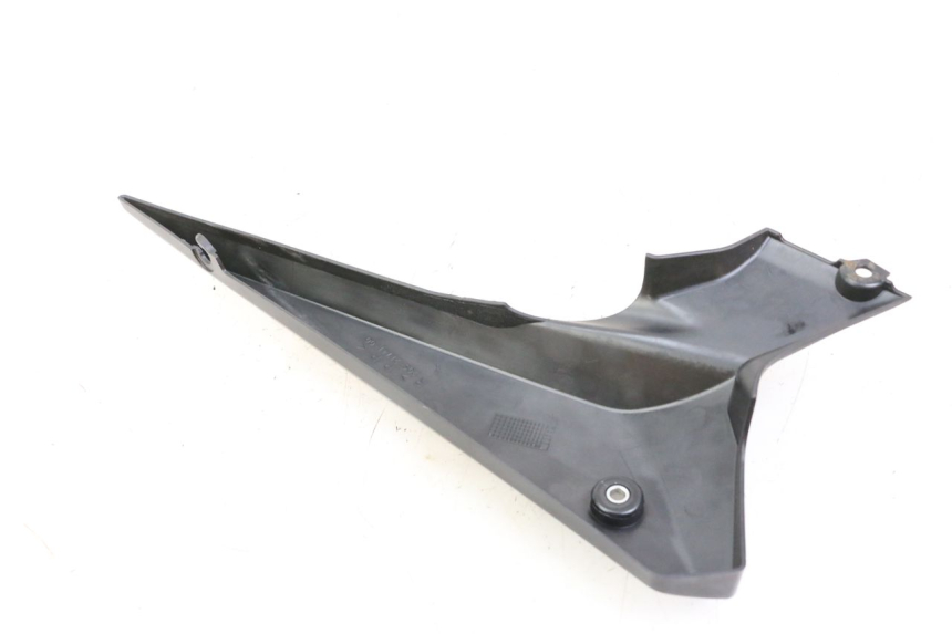 photo de CARENA SOTTO SELLA DESTRA YAMAHA XJ6 600 (2008 - 2016) - Altra angolazione