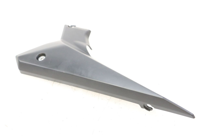 photo de CARENA SOTTO SELLA DESTRA YAMAHA XJ6 600 (2008 - 2016) - Vista d'insieme del prodotto