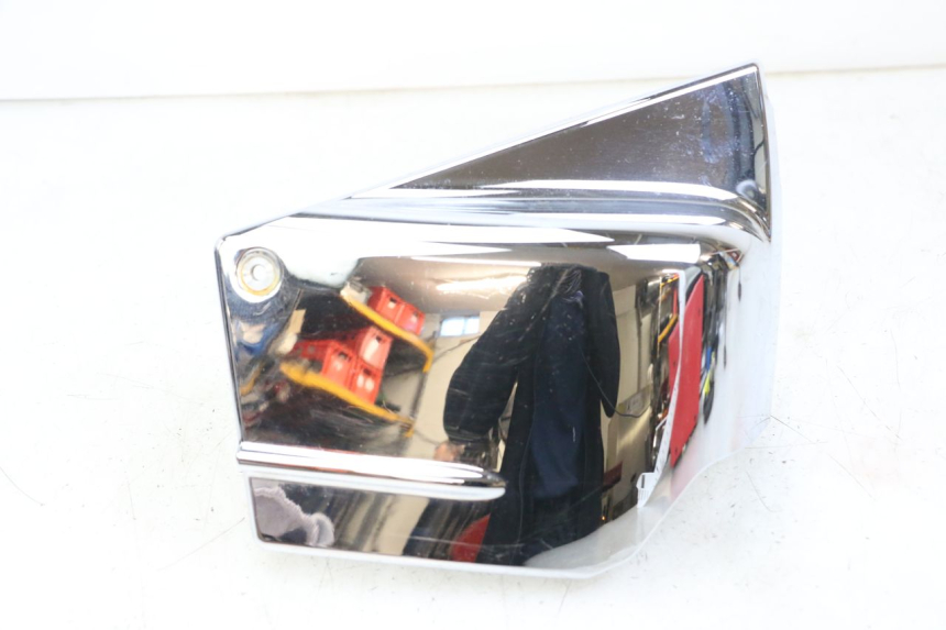 photo de CARENA SOTTO SELLA DESTRA YAMAHA XVS DRAG STAR DRAGSTAR 650 (1997 - 2007) - Vista principale