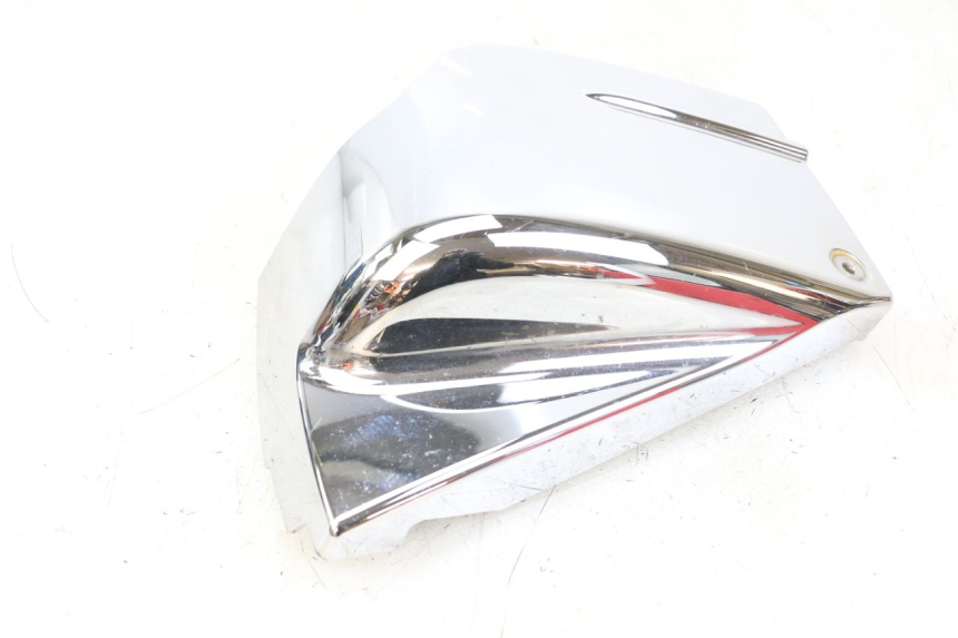 photo de CARENA SOTTO SELLA DESTRA YAMAHA XVS DRAG STAR DRAGSTAR 650 (1997 - 2007) - Dettagli dei punti di fissaggio