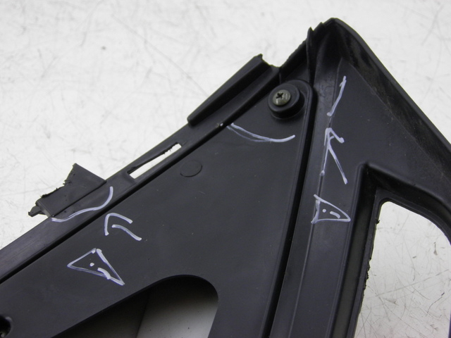 photo de COPERCHIO SOTTO SELLA DESTRO YAMASAKI YM50QT-N3 RETRO 50 (2012 - 2014) - Zoom sullo stato d'uso