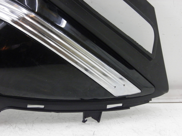 photo de COPERCHIO SOTTO SELLA DESTRO YAMASAKI YM50QT-N3 RETRO 50 (2012 - 2014) - Dettagli dei punti di fissaggio