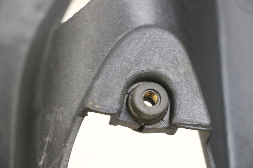 photo de CARENA SOTTO SELLA DESTRA KAWASAKI ZR 7 750 (1999 - 2004) - Altra vista dell'articolo