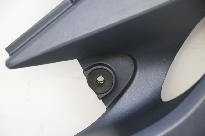 photo de CARENA SOTTO SELLA DESTRA KAWASAKI ZR 7 750 (1999 - 2004) - Foto prodotto supplementare