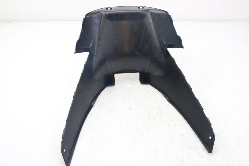 photo de COPERCHIO SOTTO SELLA YAMAHA D'ELIGHT DELIGHT 125 (2017 - 2020) - Dettagli dei punti di fissaggio