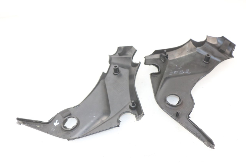 photo de COPERCHIO SOTTO SELLA KAWASAKI ER-6 ER6 N 650 (2009 - 2011) - Marcature e riferimenti originali